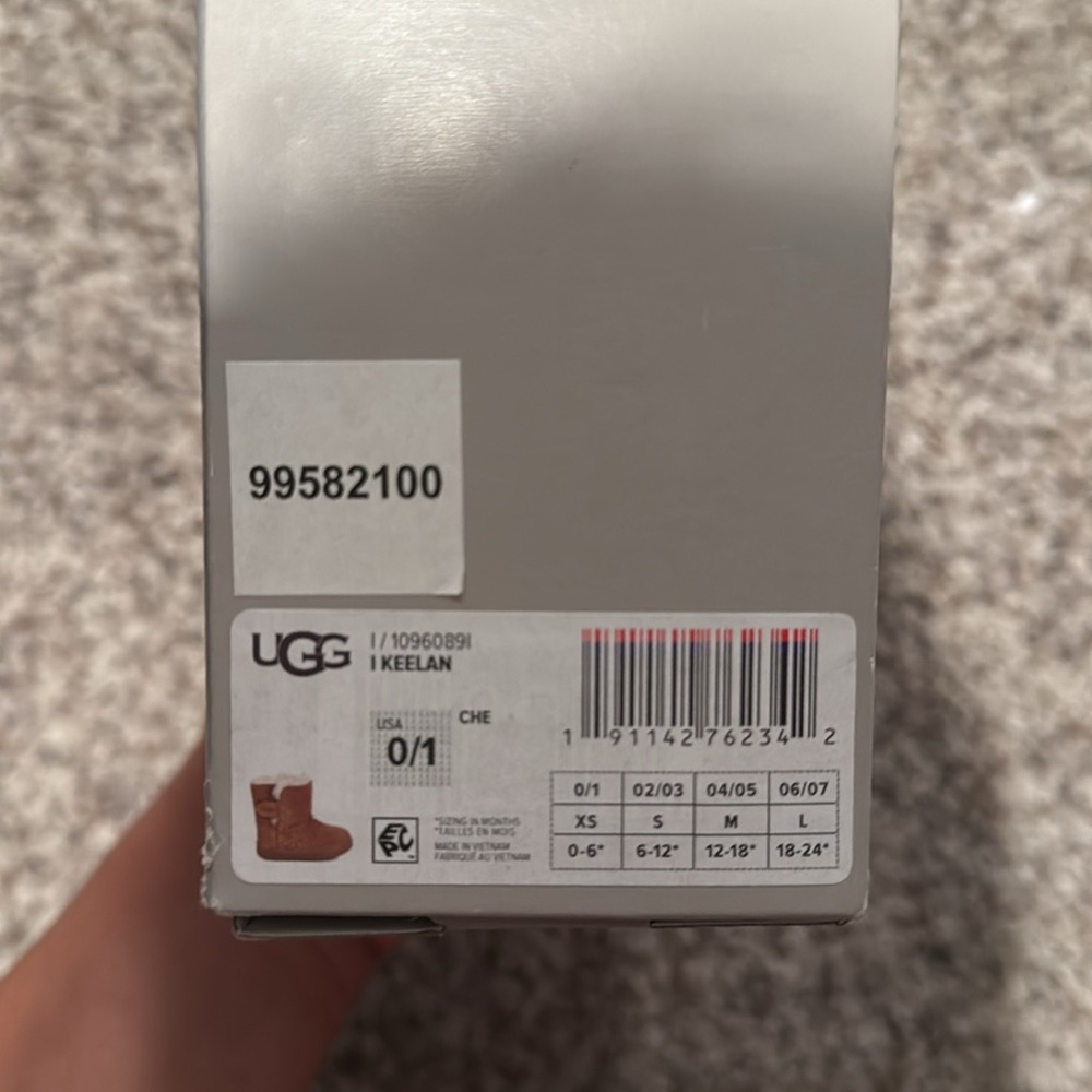 Baby UGG Brown Boots - Picture 4 of 4